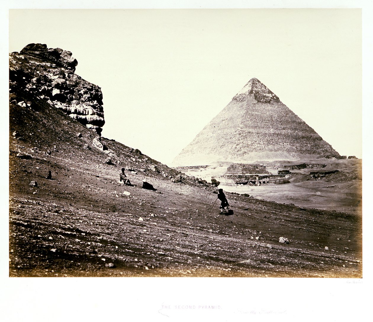 La seconda piramide, da sud-est da Francis Frith