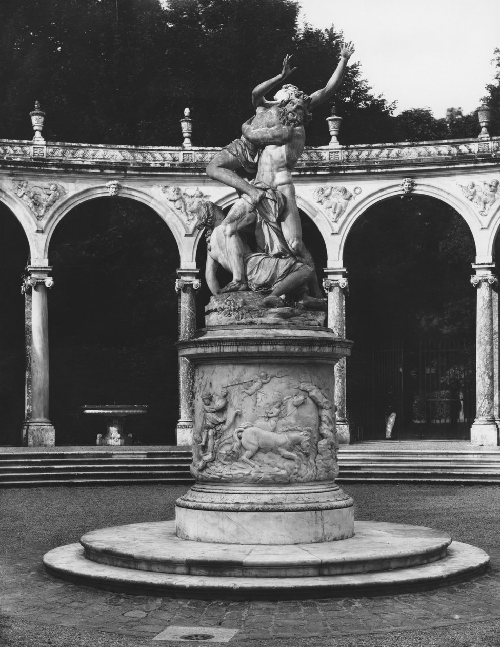 Ratto di Proserpina da parte di Plutone mentre una delle sue compagne ...
