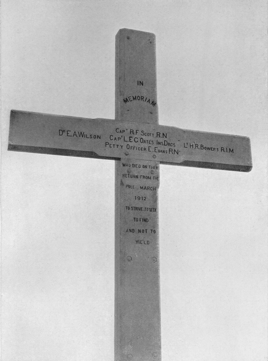 Croce commemorativa eretta a Observation Hill per il gruppo meridionale, 1913 da Frank Debenham