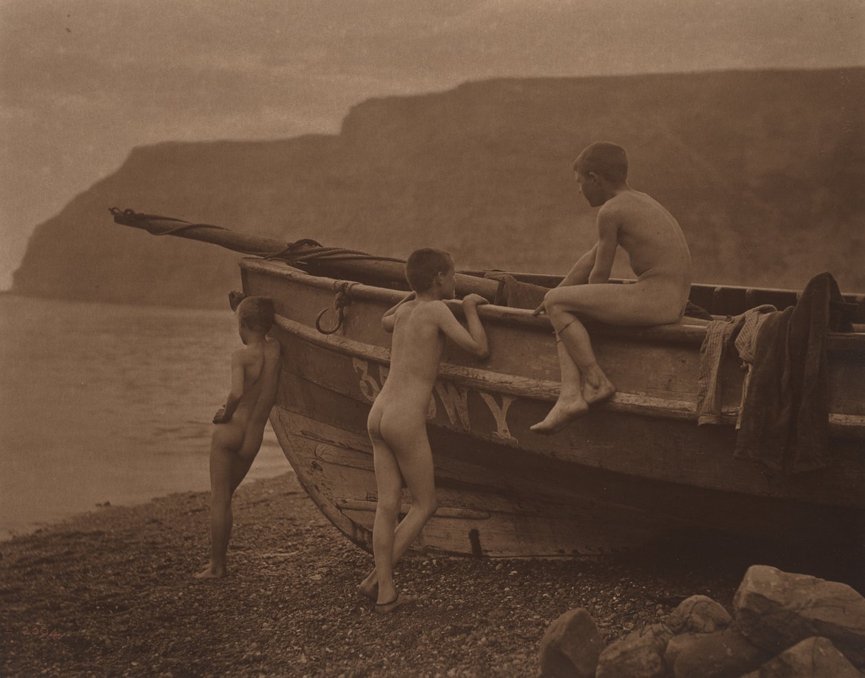 In Puris Naturalibus (In uno stato di natura) da Frank Meadow Sutcliffe