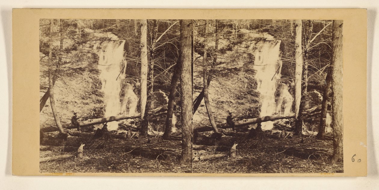 Colline e dune del New England. A Springfield, Vermont. Il piccolo Niagara di Tower... L