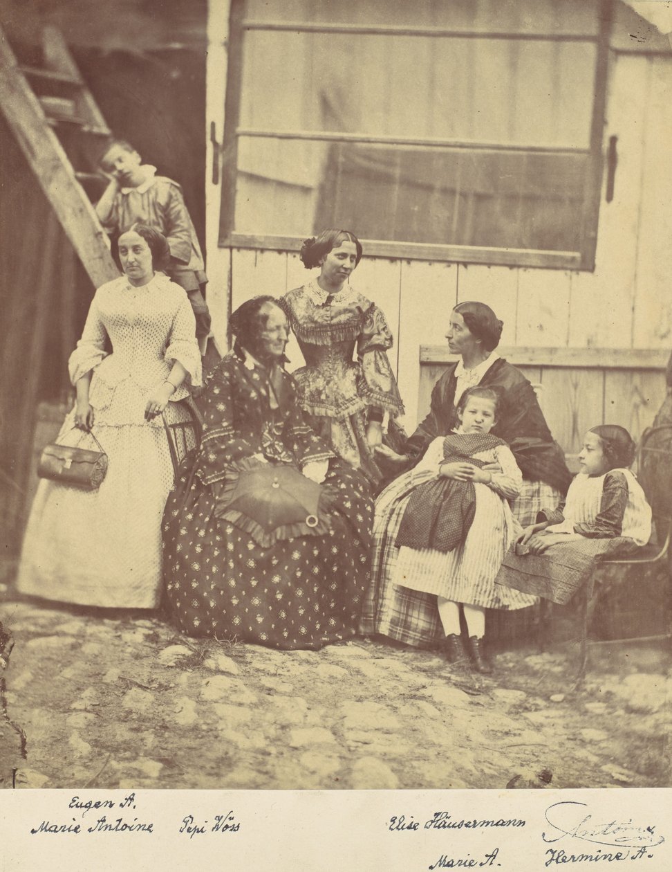 [Ritratto di Gruppo di Quattro Donne e Tre Bambini] da Franz Antoine