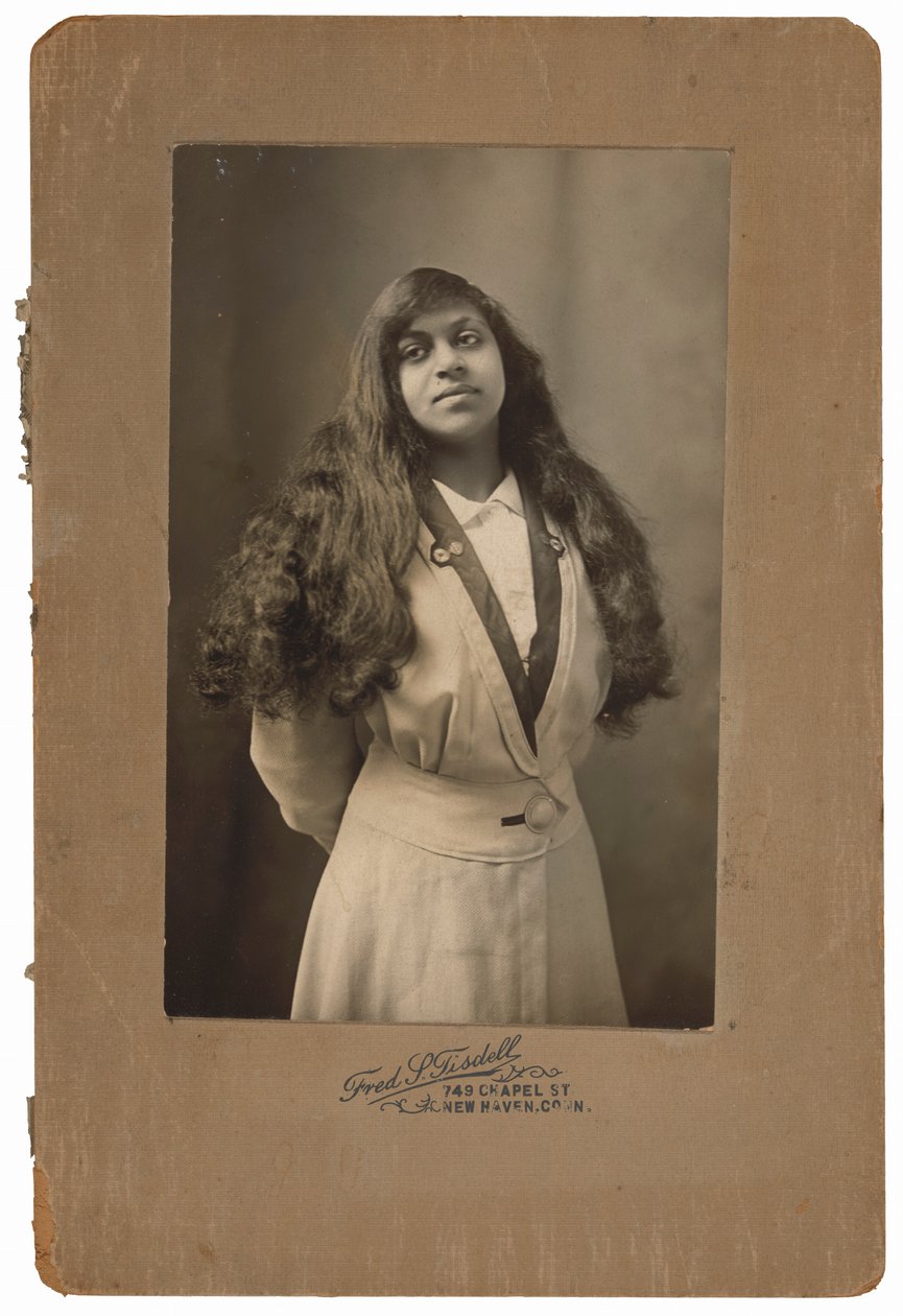 Ritratto di donna, c. 1910 (foto) da Fred S. Tisdell