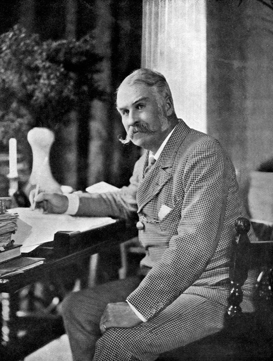 Sir William Schwenck Gilbert 1836-1911, drammaturgo e umorista inglese, 1911-1912 da Frederick Downer and Sons