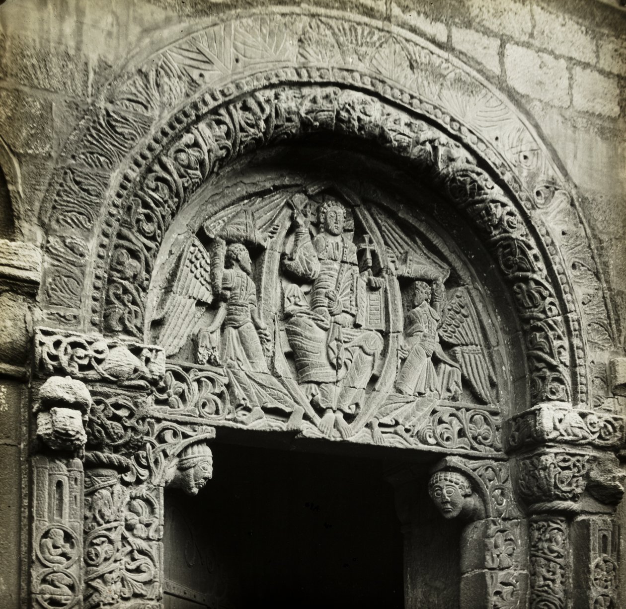 Cattedrale di Ely: Incisione sulla porta del priore da Frederick H. Evans