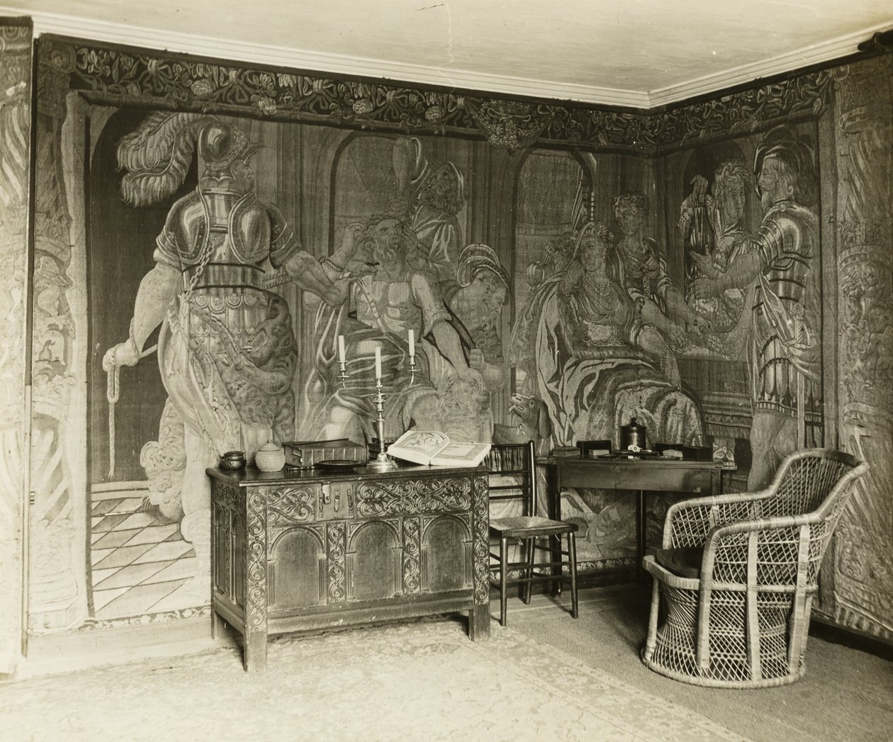 Kelmscott Manor: Nella sala degli arazzi da Frederick H. Evans