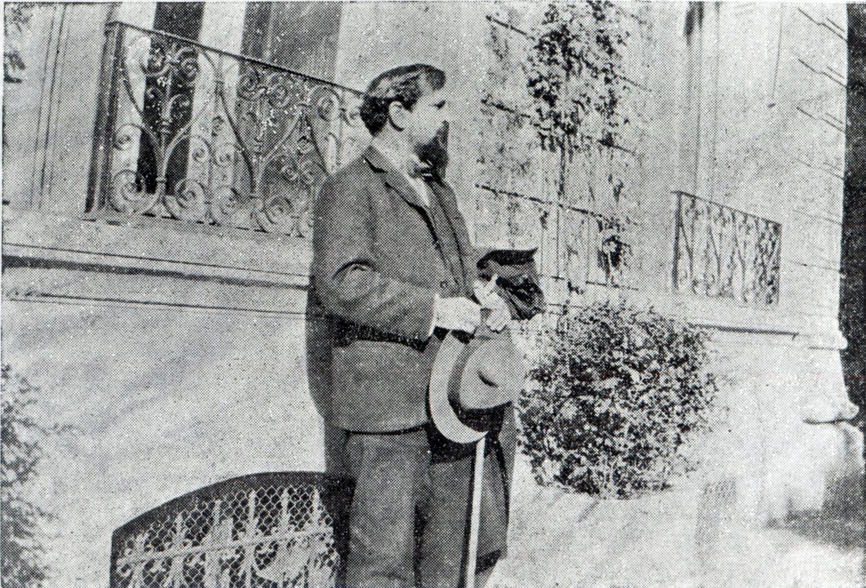 Claude Debussy nel suo giardino da French Photographer