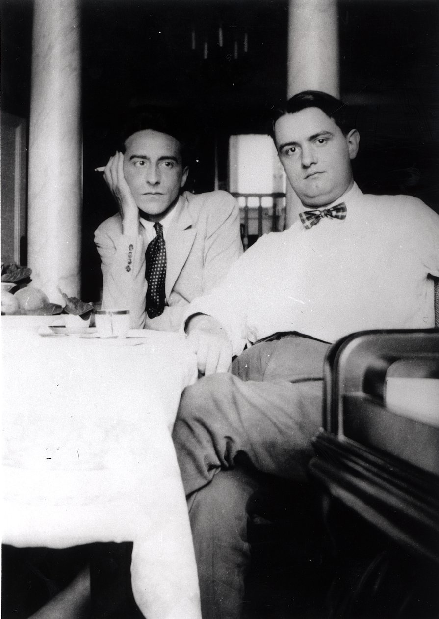 Jean Cocteau (1889-1963) e Georges Auric (1899-1983) a Villefranche sur Mer, 1924 da French Photographer