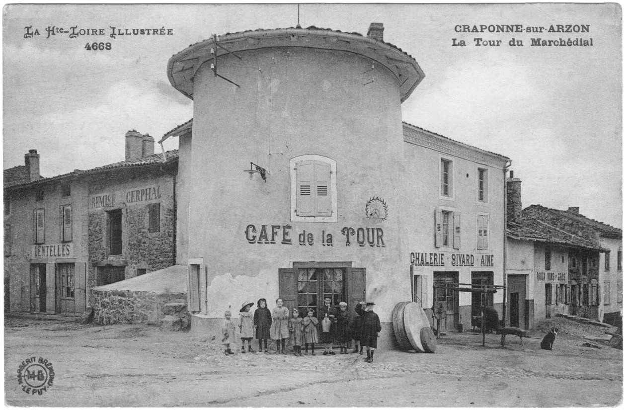 Torre Marchedial a Craponne-sur-Arzon, inizio XX secolo da French Photographer