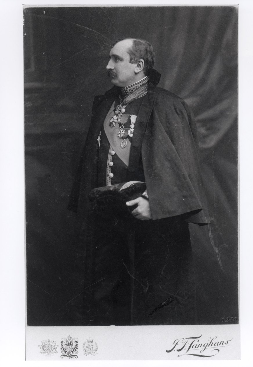 Paul Claudel in uniforme da ambasciatore, Praga, c.1910-11 da French Photographer