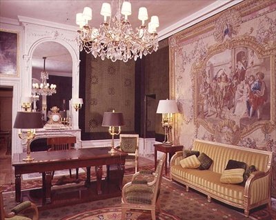 Una Sala di Ricevimento nel Grand Trianon da French School