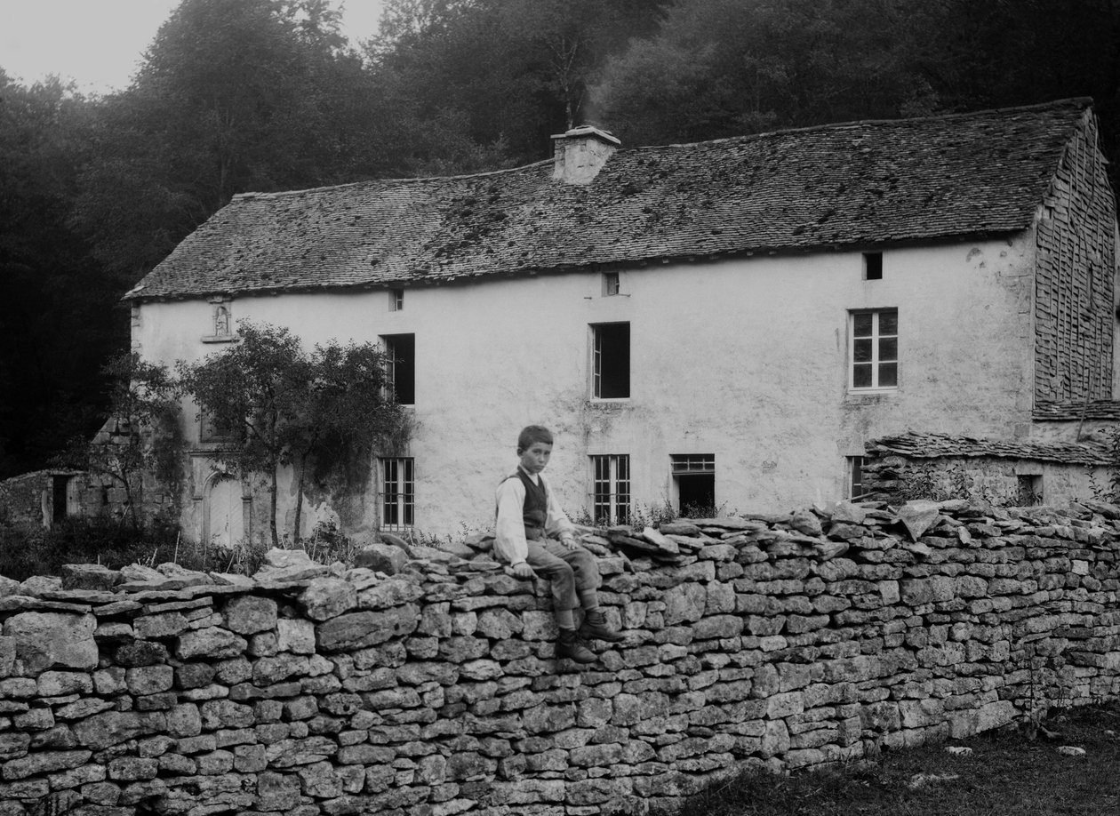 Fattoria nei pressi di Bourmont en Haute Marne, circa 1880. da French Photographer
