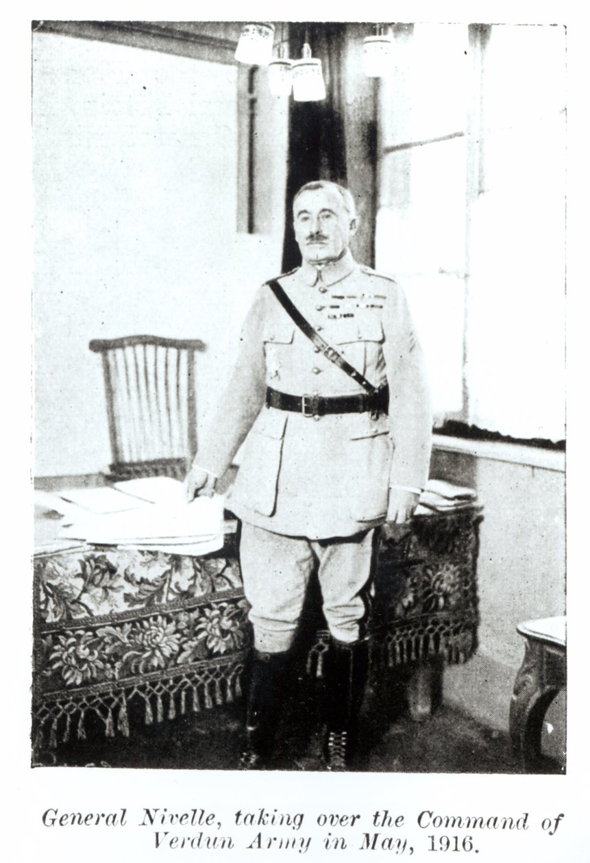 Il generale Robert Nivelle assume il comando dell