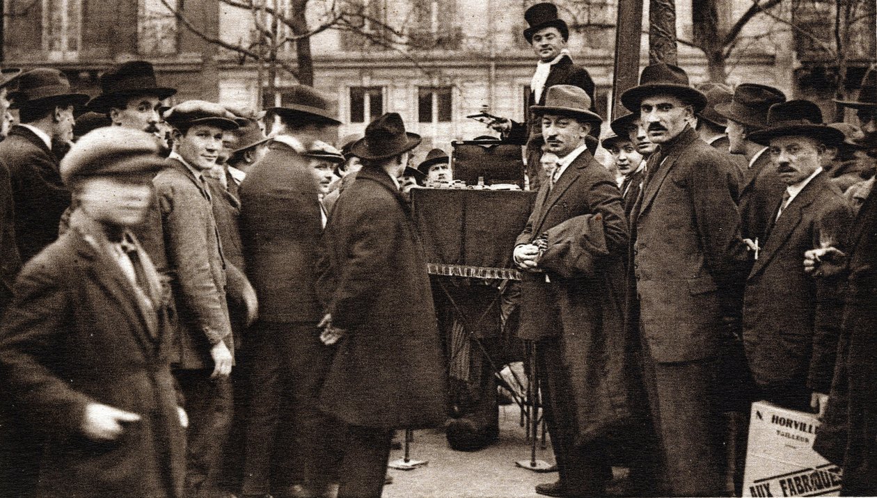 I piccoli metri di Parigi: il cammello del boulevard. da French Photographer