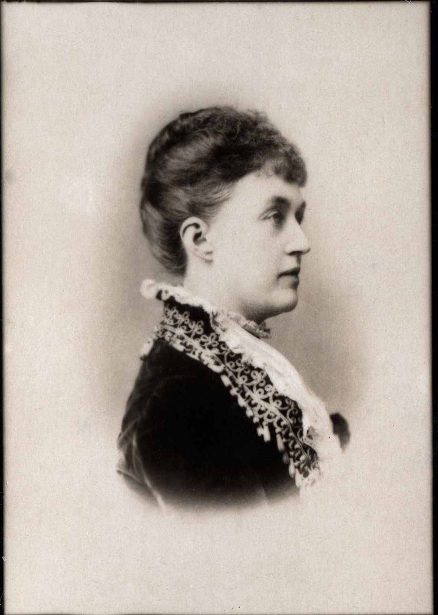 Ritratto della Principessa Adelheid Marie di Anhalt Dessau (1833-1916), Granduchessa di Lussemburgo da French Photographer