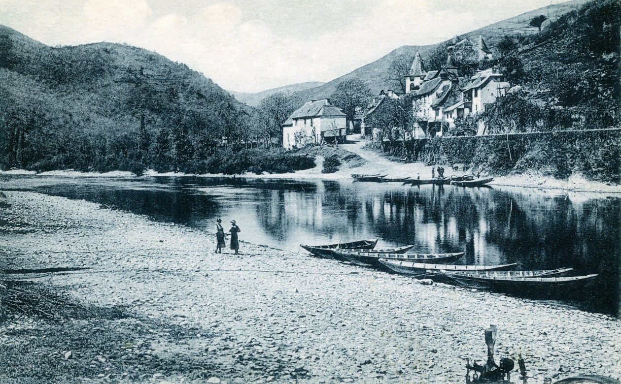 Le rive del Lot a Veillevie (Valle del Lot), Cantal, Alvernia: cartolina di navigazione in barca, inizio XX secolo (foto) da French Photographer