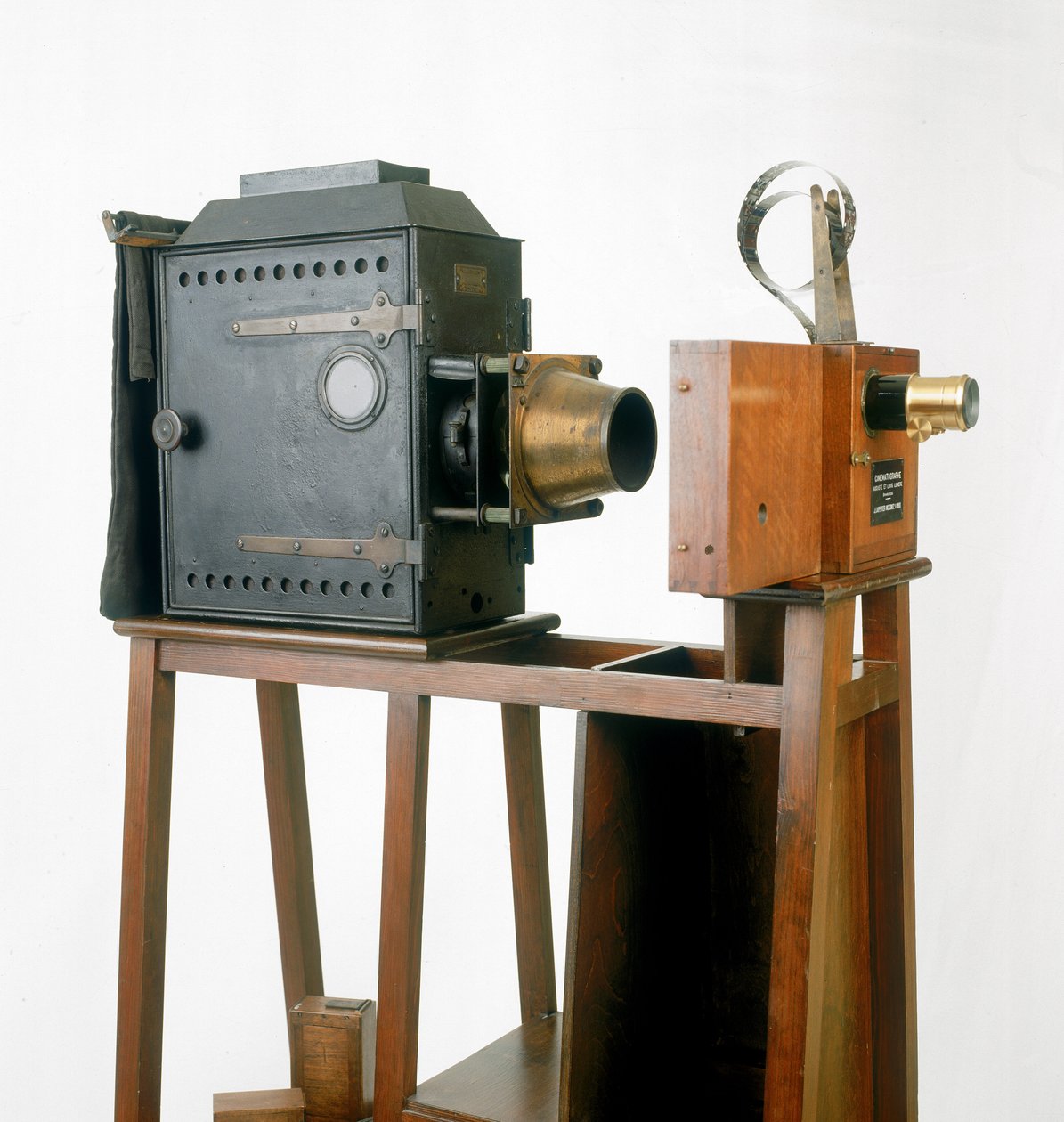 Cinematografo Lumière, 1895 da French School