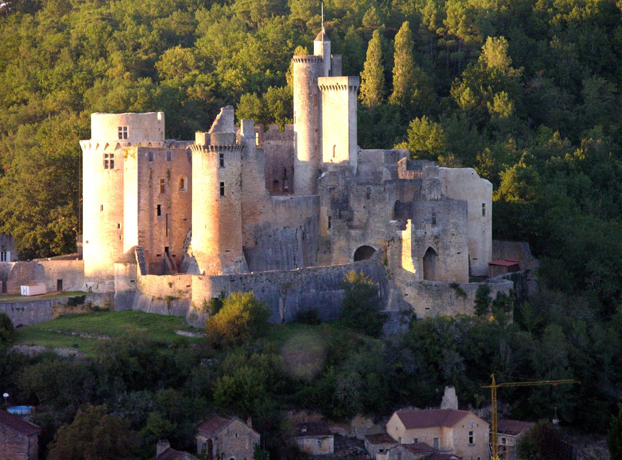 Castello di Bonaguil, Francia, XIII-XV secolo da French School