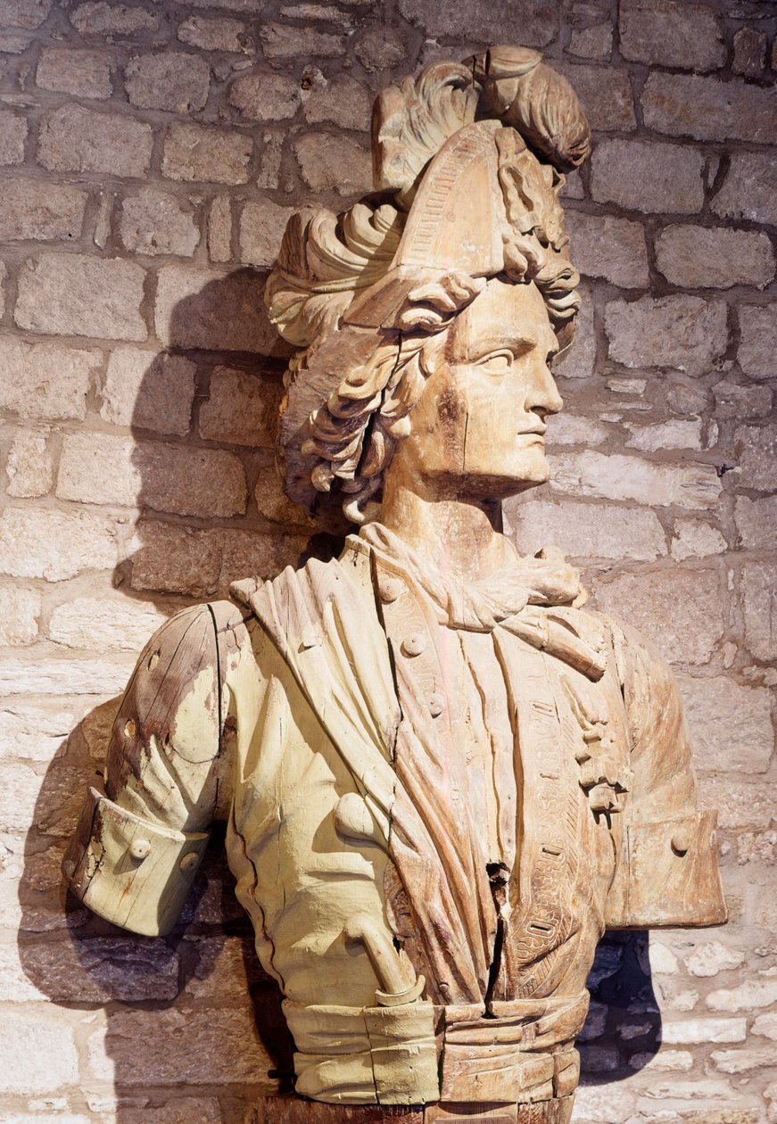 Figura di prua: busto di corsaro francese da French School