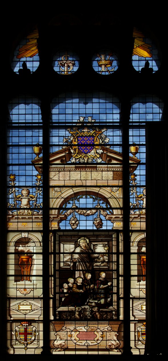 Raffigurazione della finestra sud nella cappella del Castello di Chantilly da French School
