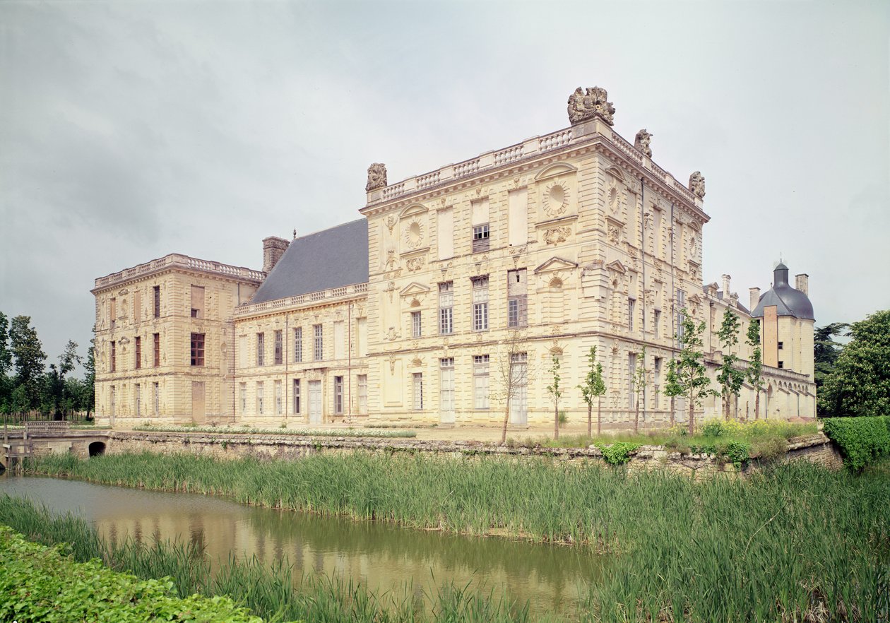 Veduta esterna del castello, costruito 1518-49 da French School