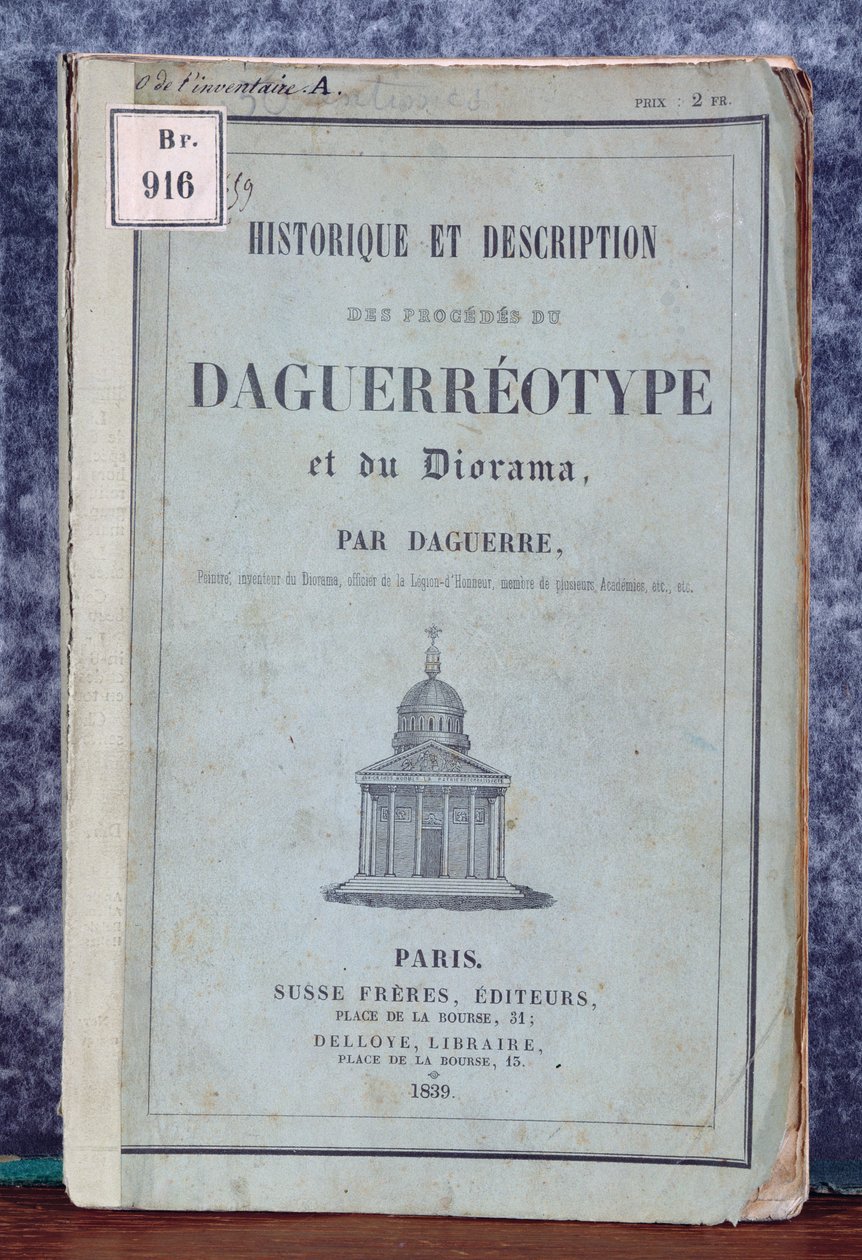 Historique et Description des Procedes de Daguerreotype et du Diorama, Manuale che accompagna la fotocamera commercializzata da Daguerre e Giroux nel 1839 da French School
