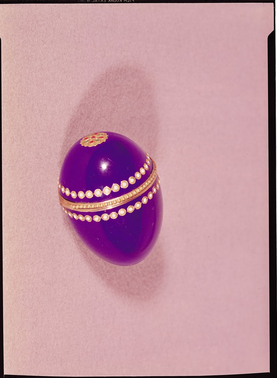 Necessaire a forma di uovo, Sevres, 1775 da French School