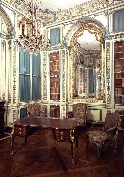 Studio privato del Delfino Luigi di Francia (1729-65) poi una biblioteca da French School