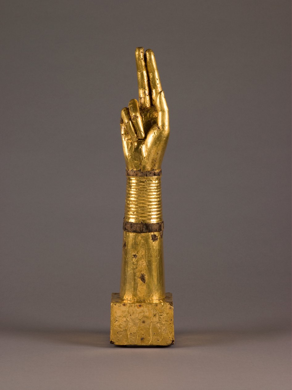 Braccio di reliquiario, 1050-1100 circa (legno e lamina d