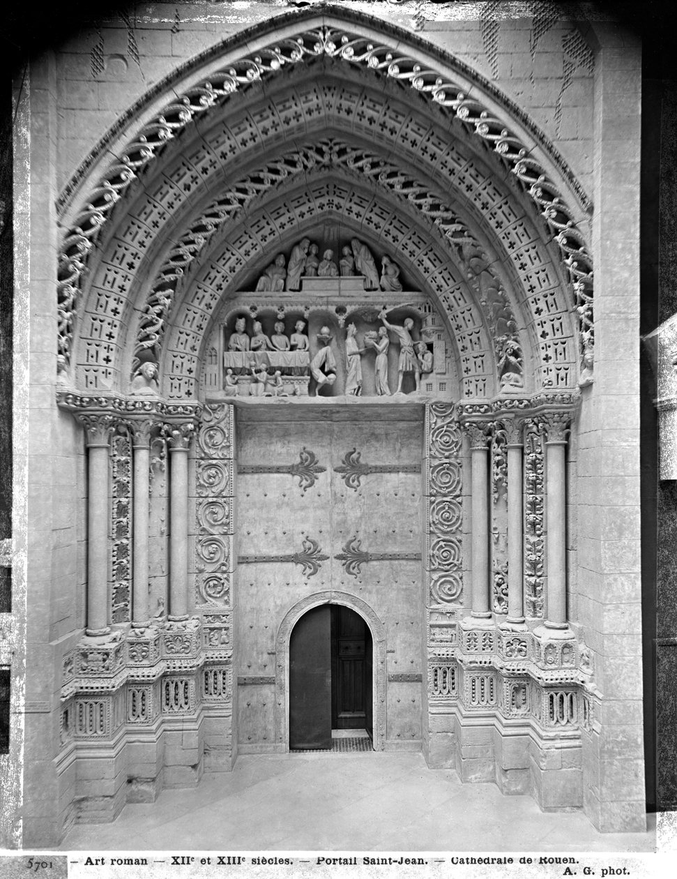 Riproduzione del portale della facciata di San Giovanni Battista alla Cattedrale di Rouen da French School