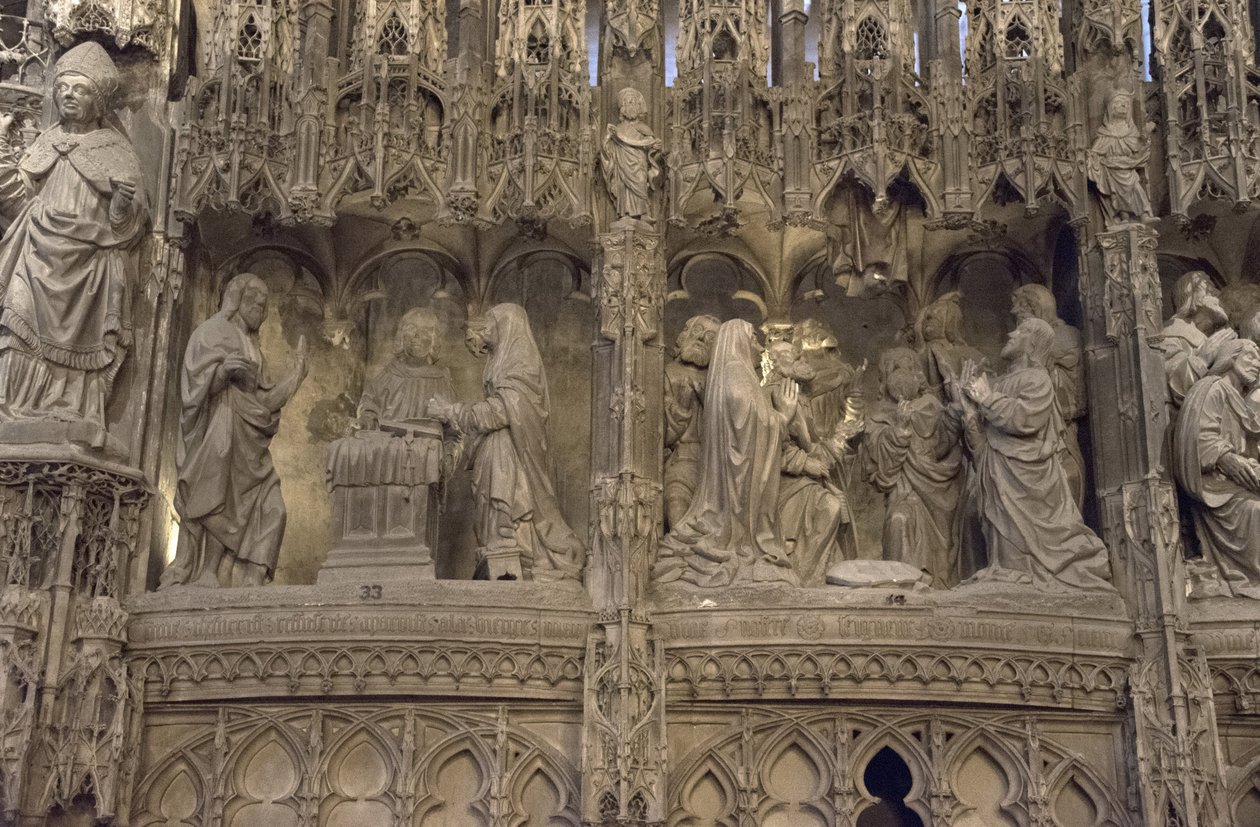 Scena del coro della cattedrale di Chartres: a sinistra: apparizione di Cristo a sua madre, a destra: ascensione da French School