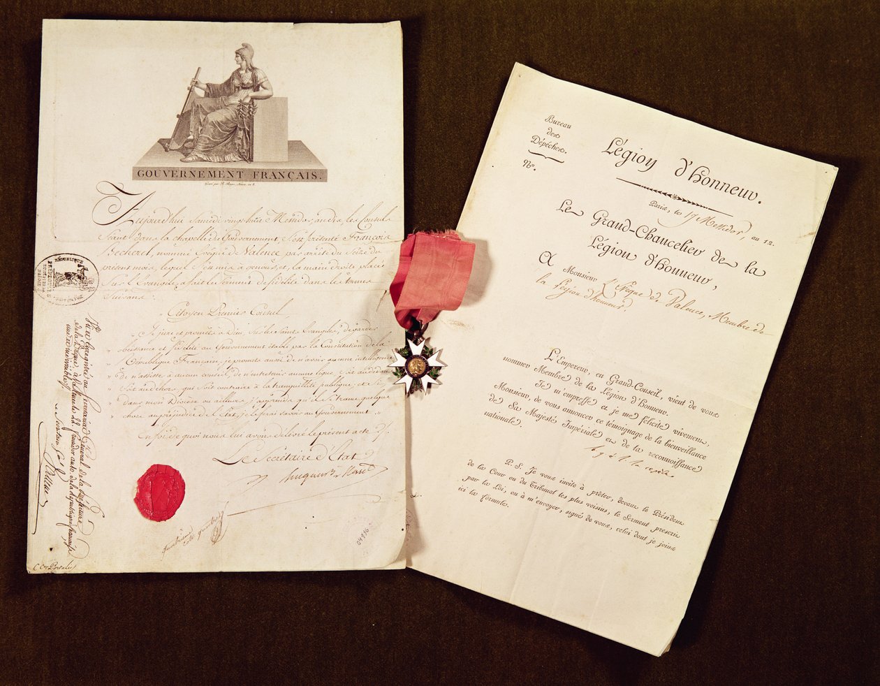 Documenti e medaglia della nomina a cavaliere della Legion d