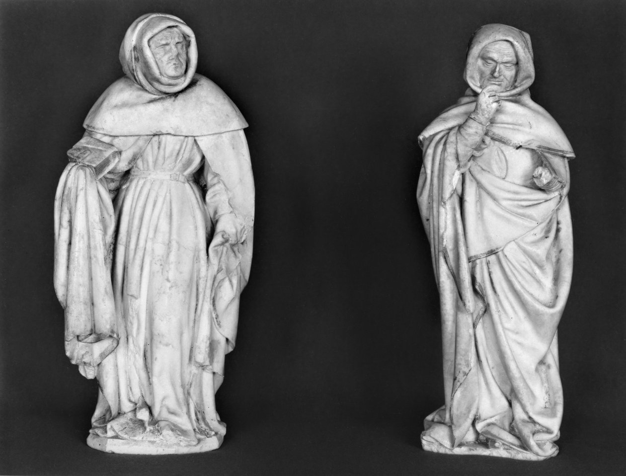 Due piangenti, dalla tomba di Duc Jean de Berry (1340-1416) c.1450-53 (alabastro) da French School