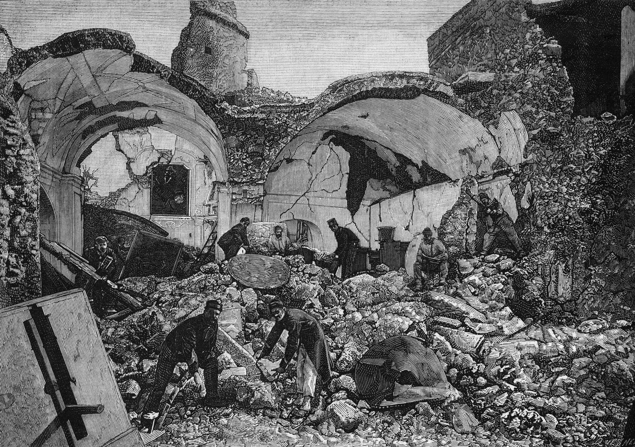 Veduta delle rovine della Chiesa del Purgatorio, distrutta durante il terremoto del 1881 sull