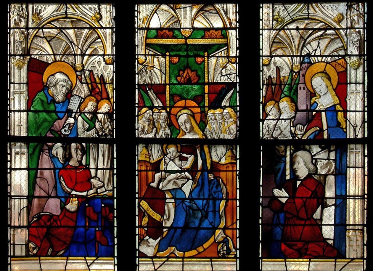 Finestra E3 raffigurante la Vergine e il Bambino in trono: anche i donatori con i loro santi patroni (San Pietro e Santa Barbara) da French School