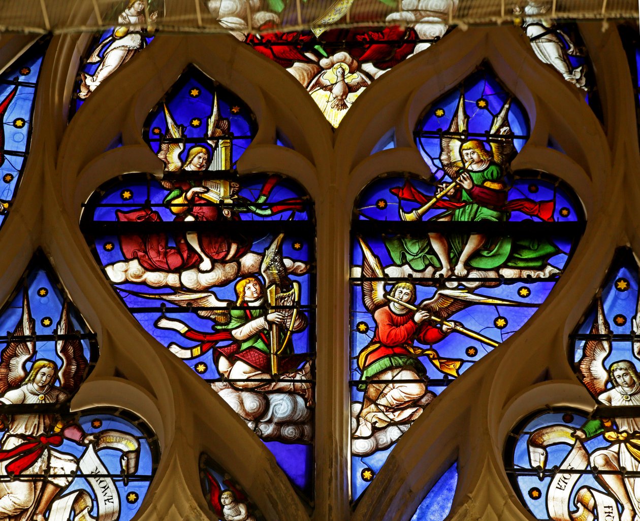Vetrata raffigurante Angeli Musicisti, Tromba, Arpa, Flauto, Organo da French School