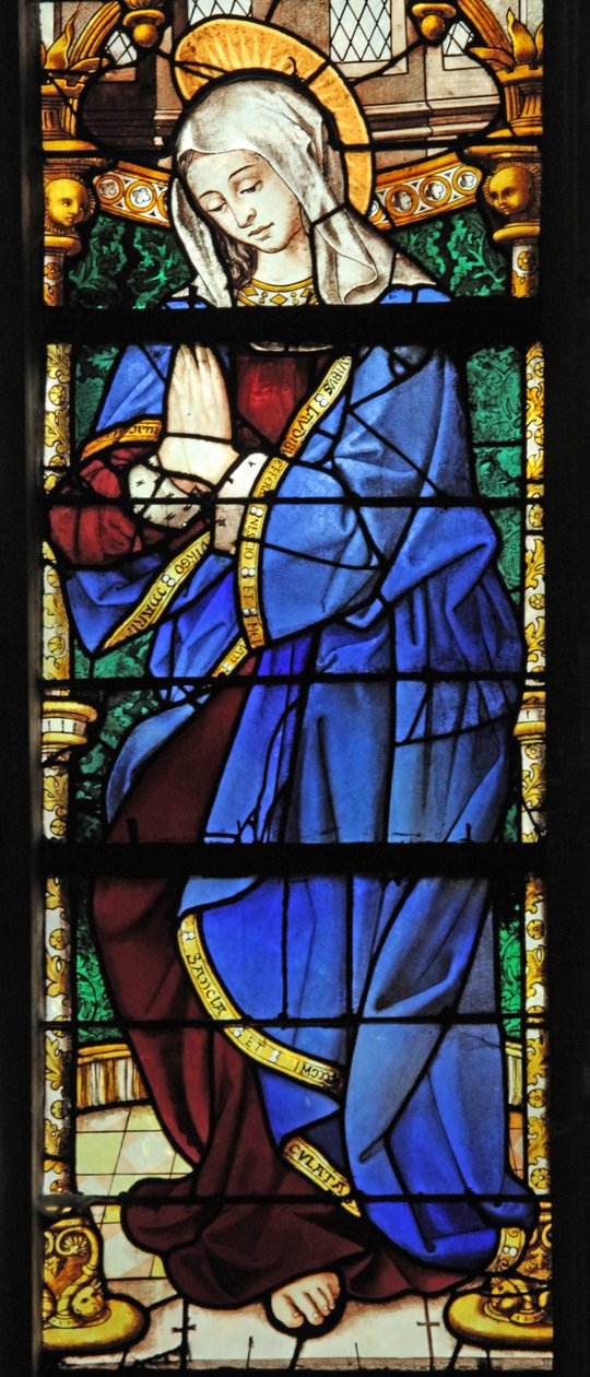 Finestra w0 che raffigura la Vergine Maria da French School