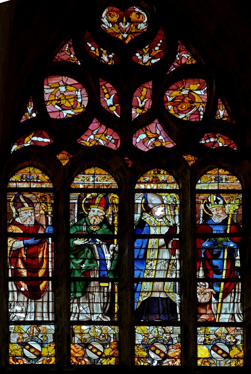 Finestra w203 raffigurante San Ilario, un santo non identificato, San Exuperio, San Sernin da French School