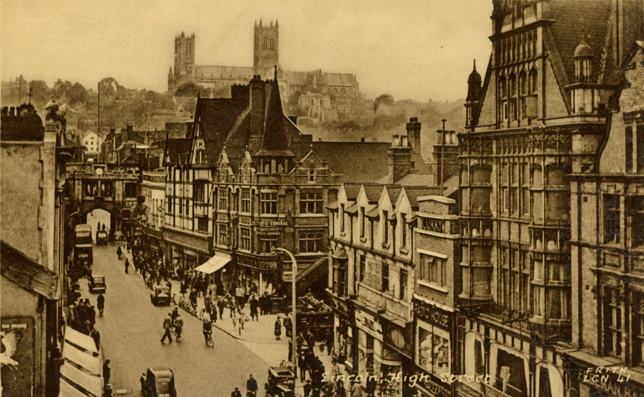 Lincoln High Street, fine XIX-inizio XX secolo da Frith and Co