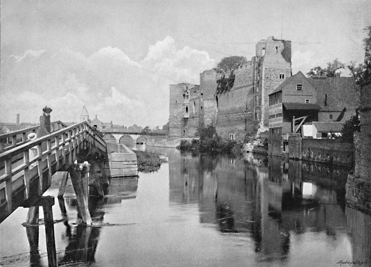Castello e ponte di Newark, c1896 da Frith and Co