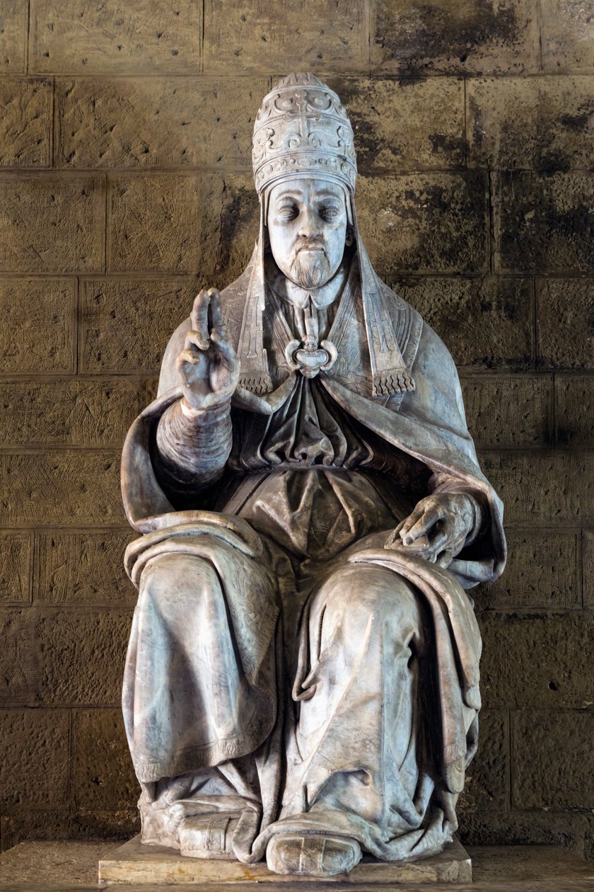 Statua di Papa Giulio III dello scultore Fulvio Signorini nel Palazzo Chigi Saracini, Siena, Provincia di Siena, Toscana, Italia (foto) da Fulvio Signorini
