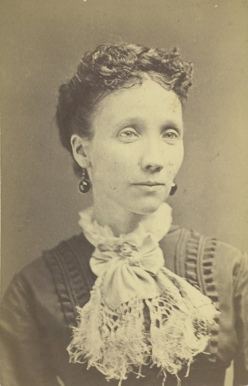 Ritratto senza titolo di donna da G. C. Gilchrest