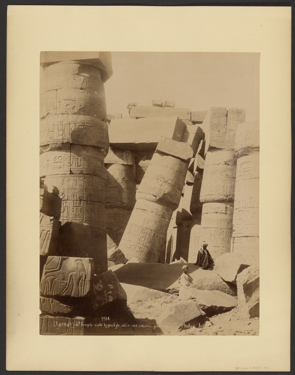 (Karnak) Gd. Tempio, sala ipostila, interno, colonna pendente da G. Lekegian