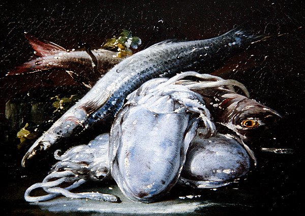 Calamari, cefali grigi e triglie rosse su un ripiano di pietra da Gaetano Cusati