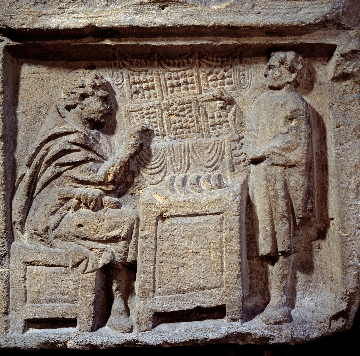 Arte Gallo-Romana: una panetteria. Un cliente compra il pane da un fornaio. Metz, Museo delle Belle Arti da Gallo Roman Gallo Roman