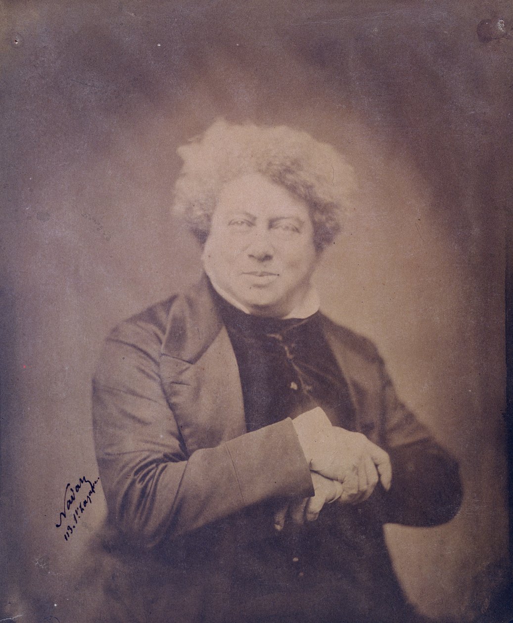 Ritratto di Alexandre Dumas padre (1803-70) c.1850-60 (fotografia seppia) da Nadar
