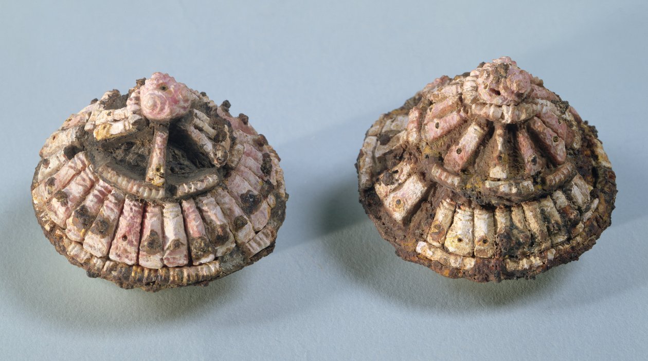 Borchie da un morso di cavallo, da Chalons-sur-Marne, Tene I (475-300 a.C.) da Gaulish