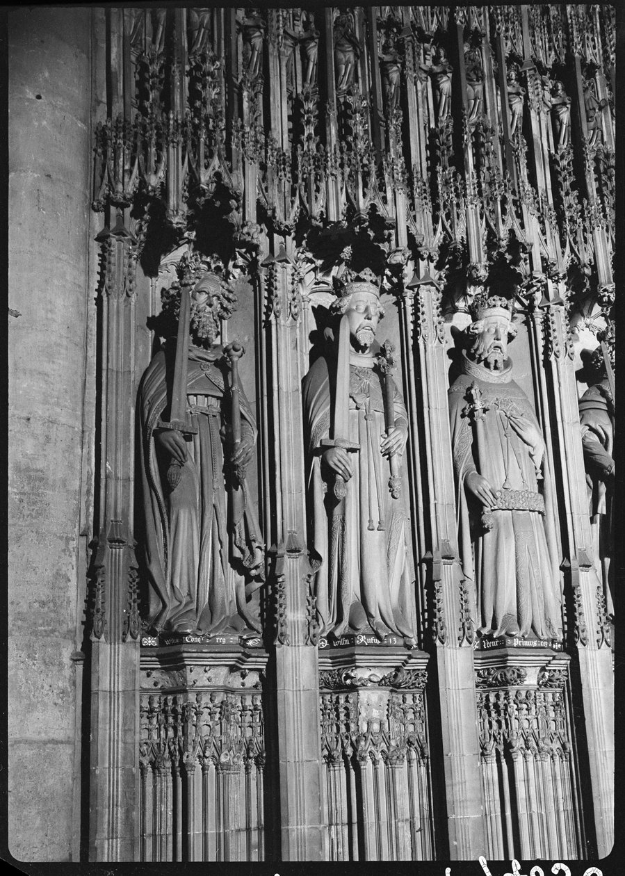 York Minster, Minster Yard, York da George Bernard Wood