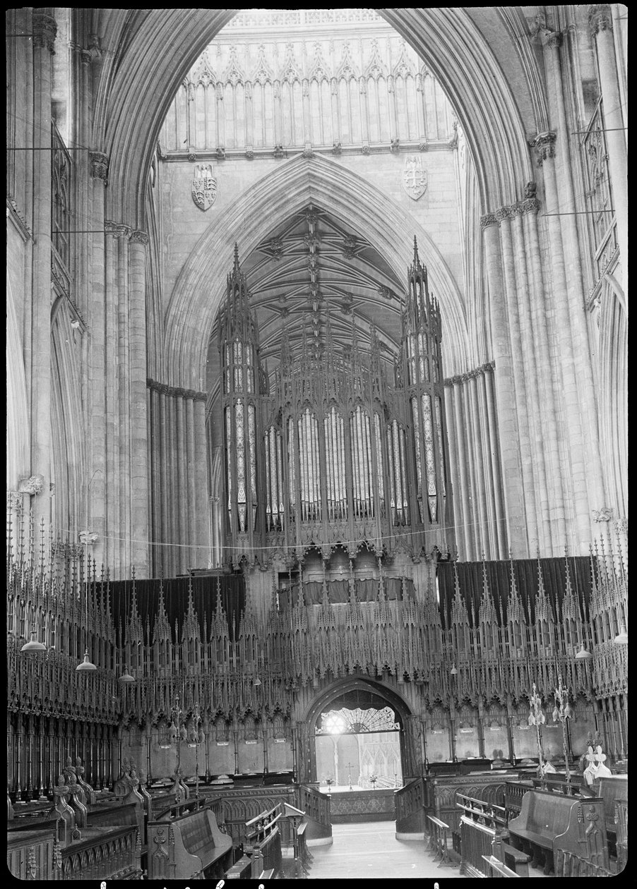York Minster, Minster Yard, York, 1942 da George Bernard Wood
