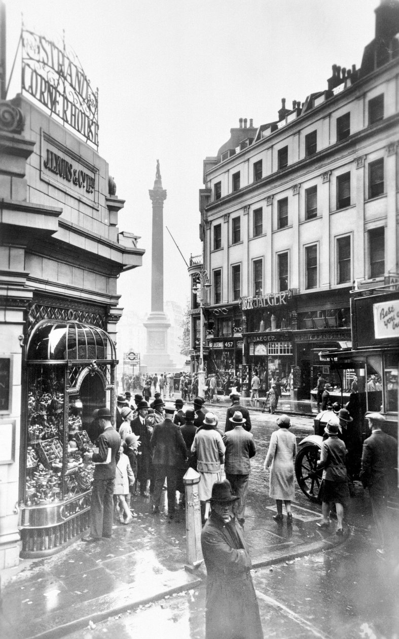 Colonna di Nelson, The Strand e Lyons Cornor House, Westminster, Londra, prima del 1933 da George Davison Reid